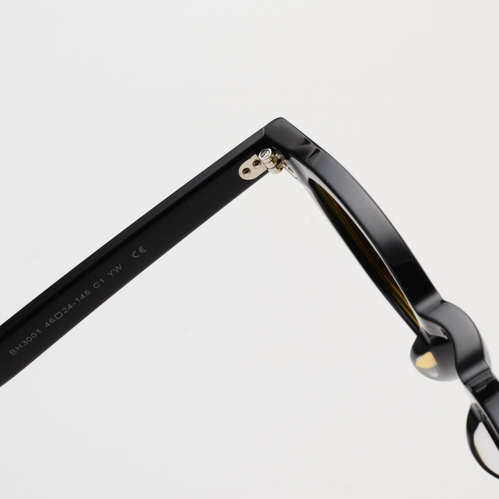 Regarde Black and Yellow